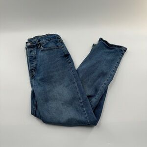 Old Navy Extra High Rise Sky Hi Straight Secret Smooth Pocket Jeans Medium Wash